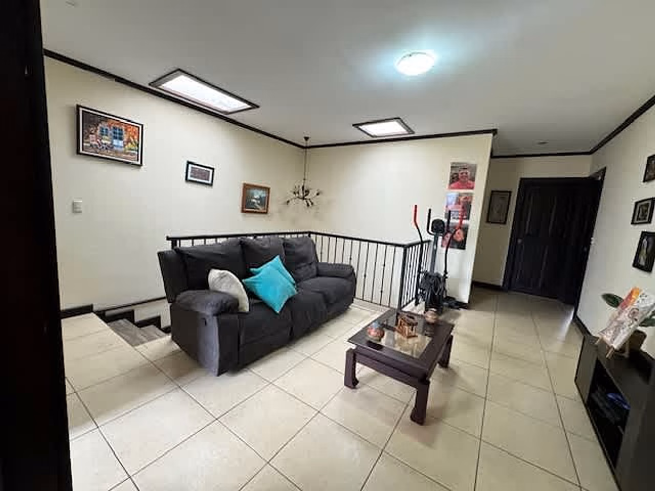Amplia casa 4 habitaciones en condominio Heredia san Joaquin de Flores — foto 10 de 17