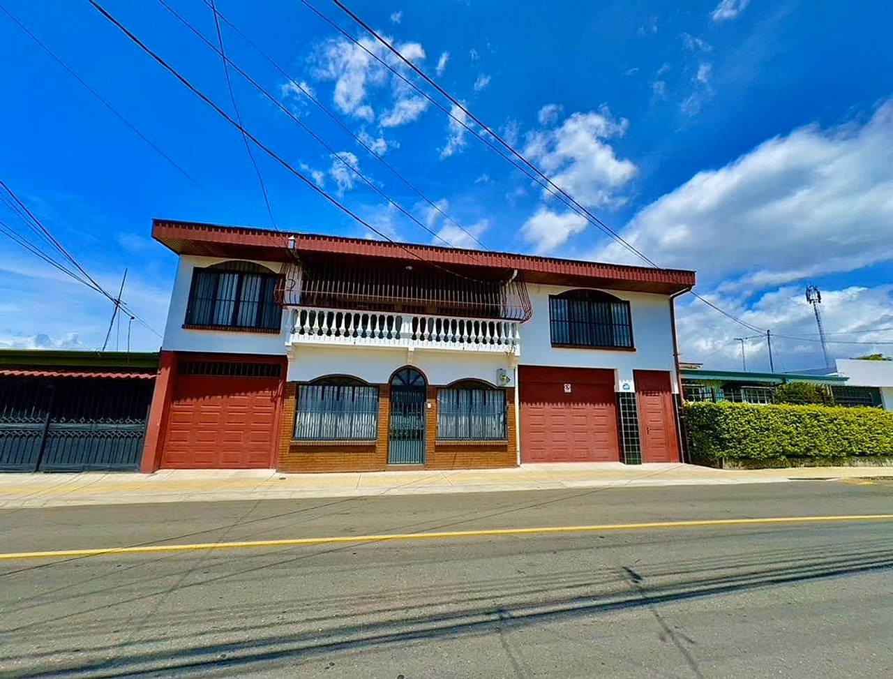 Se vende uso residencial y comercial — foto 1 de 20