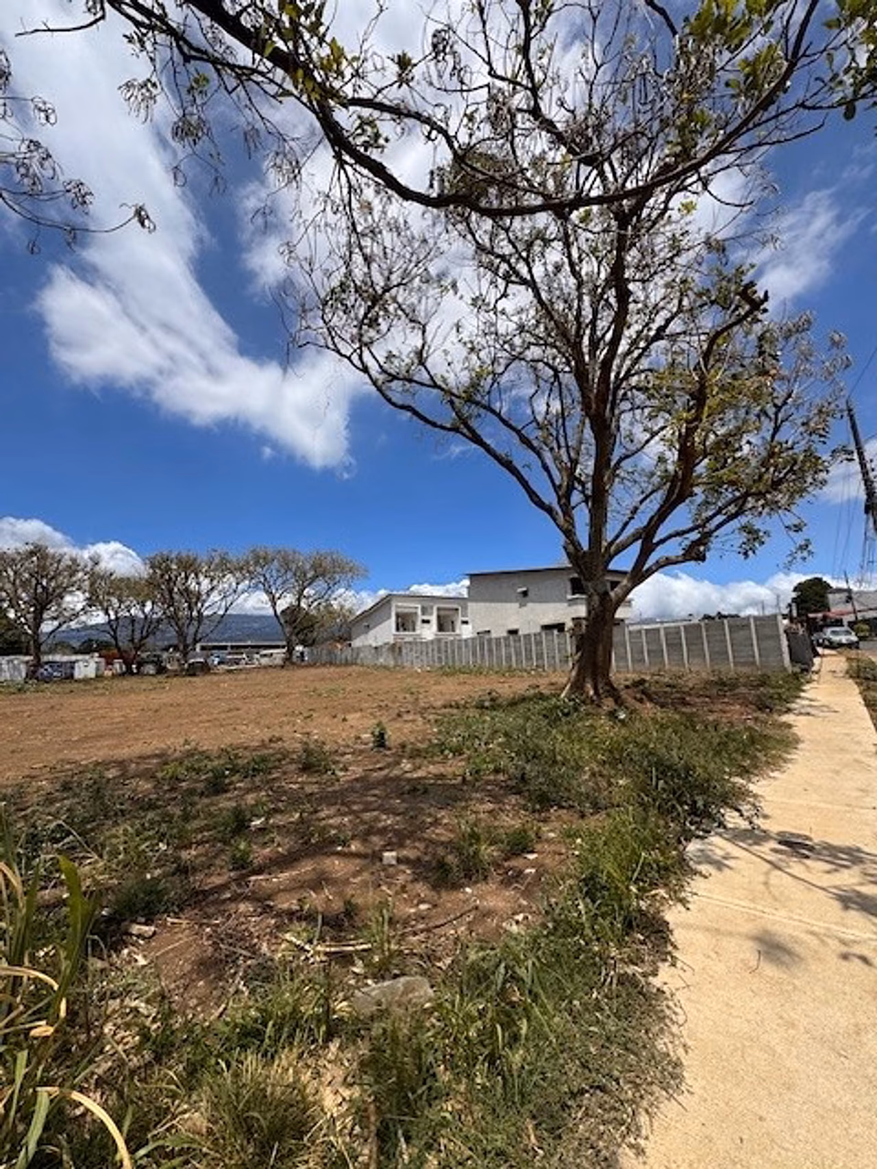 Lotes con uso de suelo para apartamentos en Heredia… cada vez quedan menos — foto 1 de 9