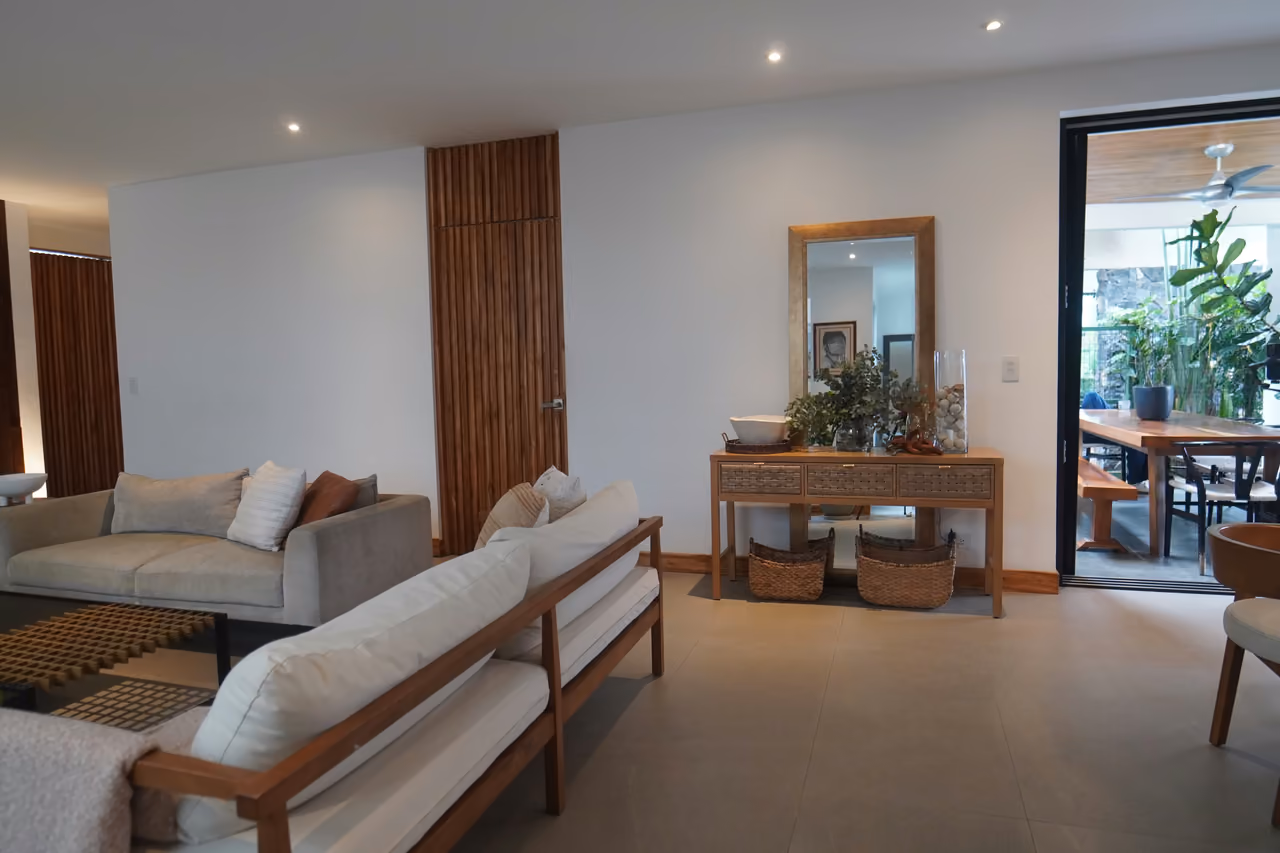 Vivir en Francosta ya es exclusivo… tener 6 habitaciones, es otro nivel — foto 4 de 20