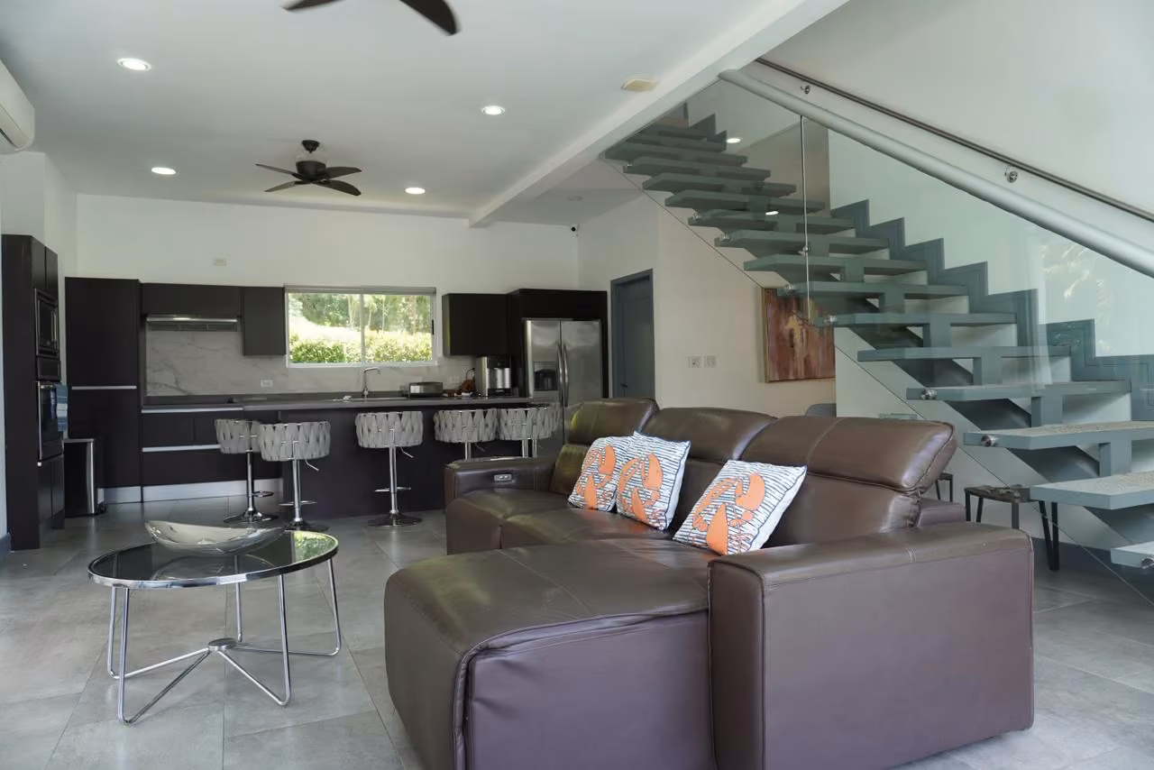 Invierta en Playa Blanca, Casa de Lujo en Punta Leona Totalmente Equipada — foto 1 de 19