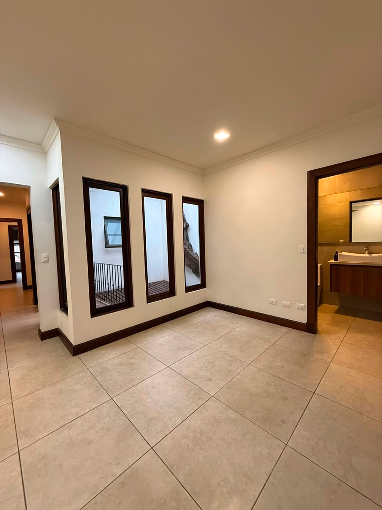 Se alquila amplia en Escazú… esta casa lo tiene Todo — foto 16 de 20