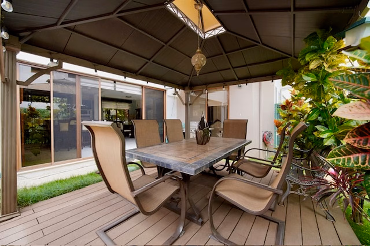 Casa con piscina privada en Francosta · 355 m² de lote — foto 13 de 19