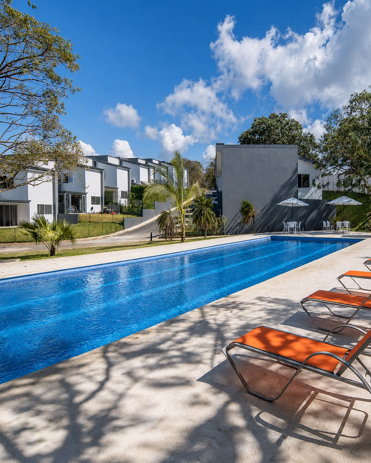 Casa de una planta en La Guácima · Alquiler con opción a compra — foto 2 de 19