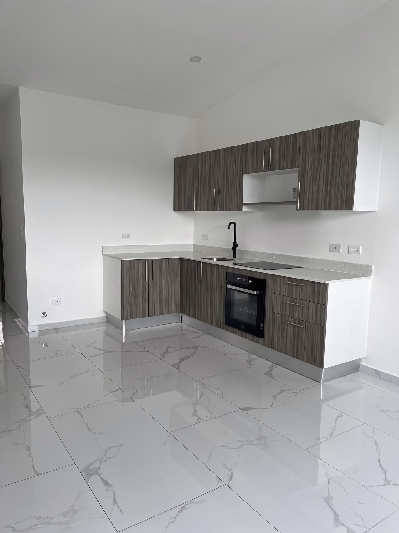 Casa de una planta en La Guácima · Alquiler con opción a compra — foto 4 de 19