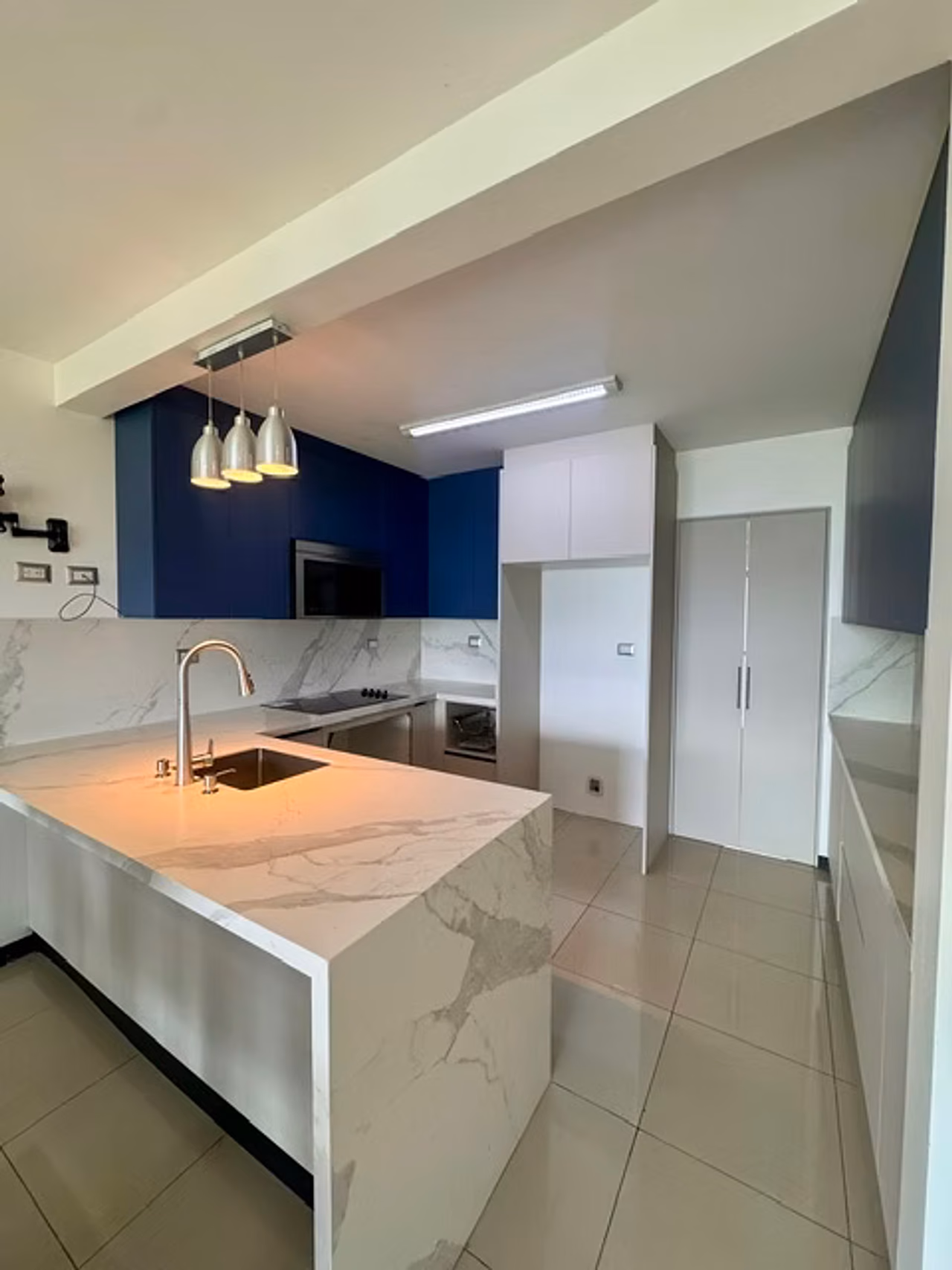 Oportunidad Heredia Casa como nueva con hermosa vista · 148.000.000 — foto 3 de 20