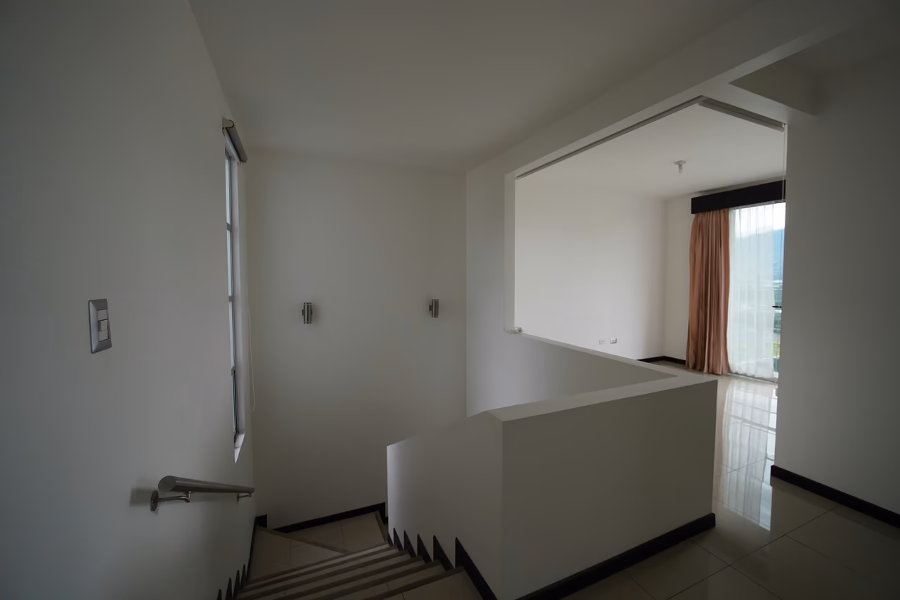 Oportunidad Heredia Casa como nueva con hermosa vista · 148.000.000 — foto 14 de 20
