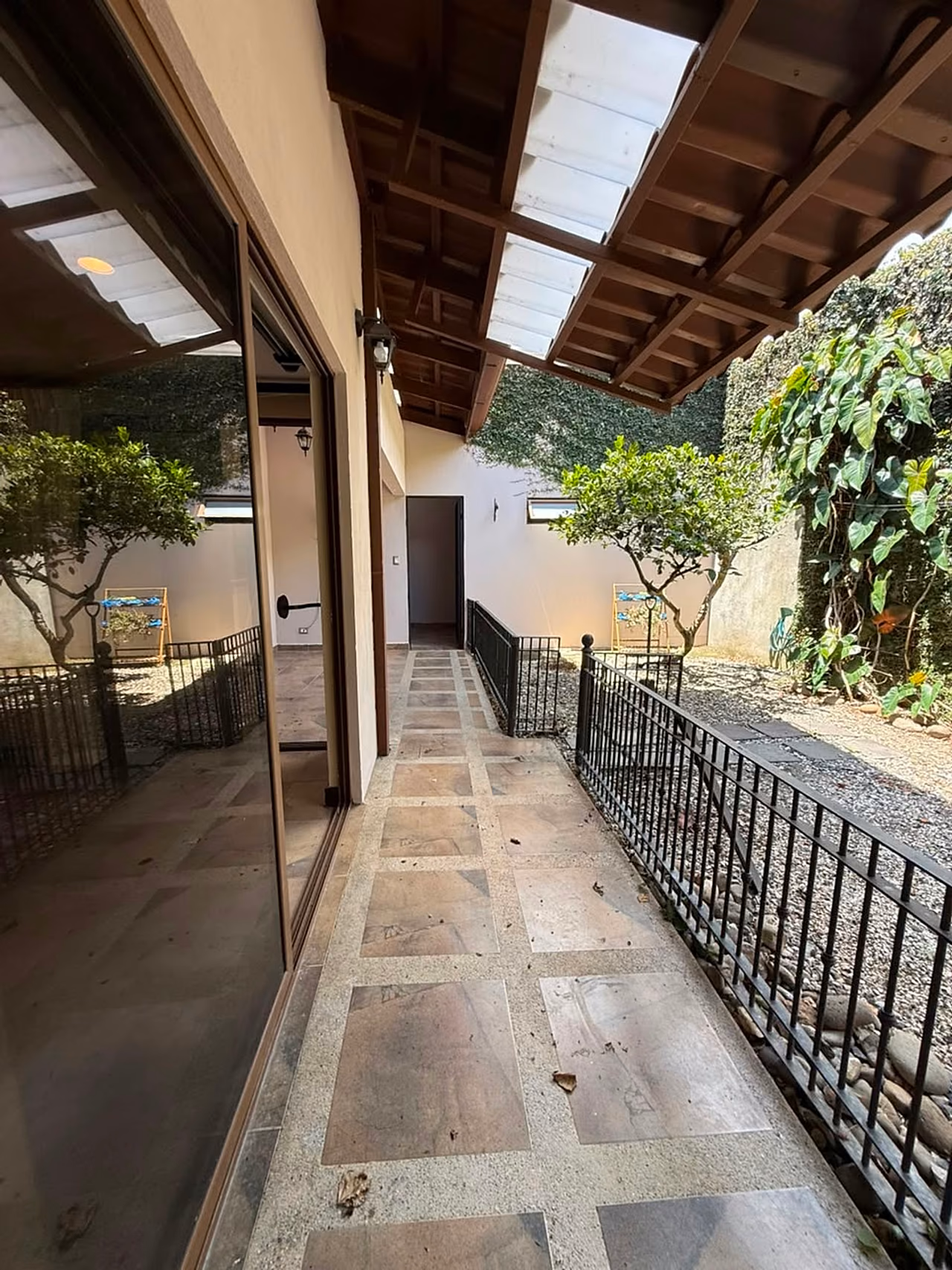 La casa Ideal existe: segura, amplia y bien ubicada, Santo Domingo de Heredia — foto 15 de 19