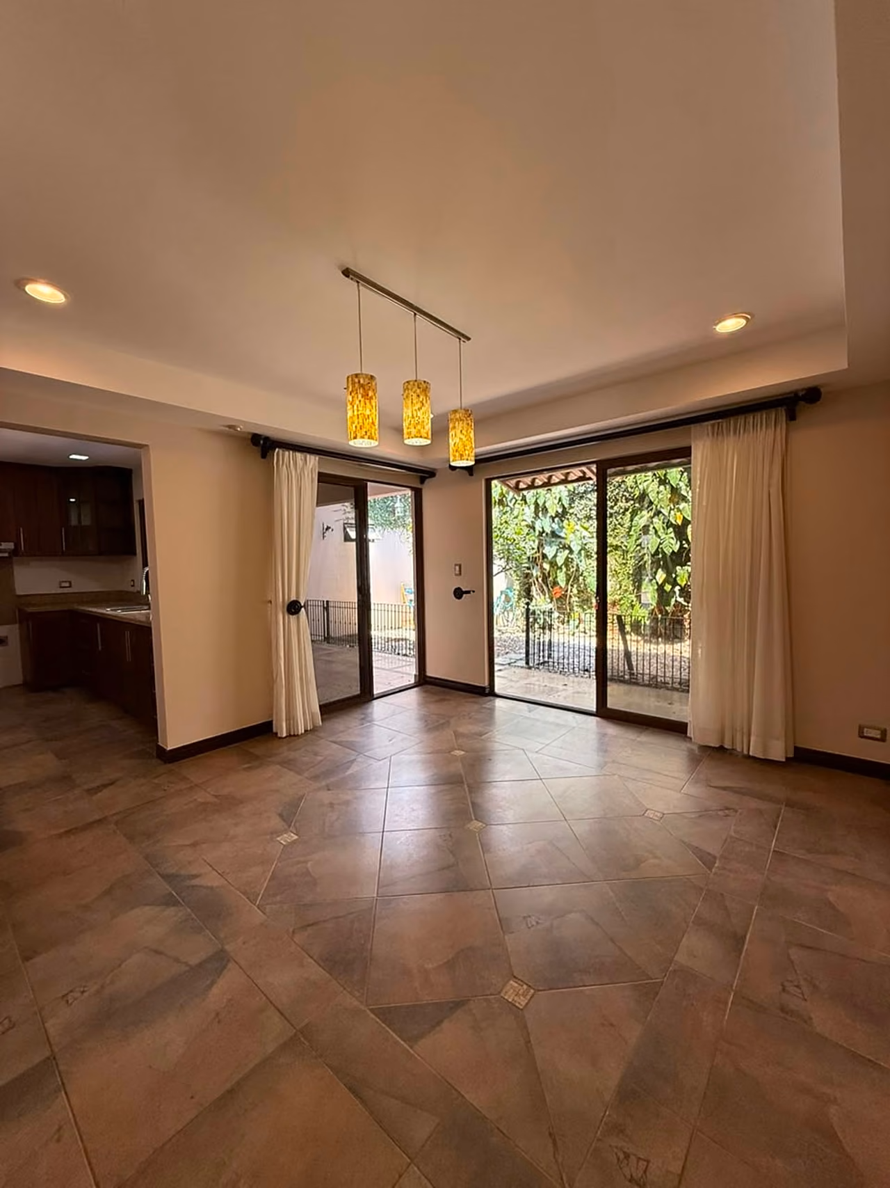 La casa Ideal existe: segura, amplia y bien ubicada, Santo Domingo de Heredia — foto 16 de 19