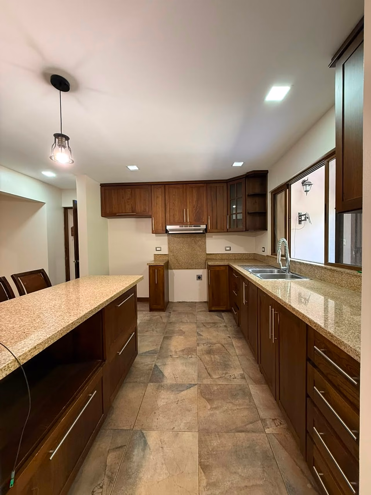 La casa Ideal existe: segura, amplia y bien ubicada, Santo Domingo de Heredia — foto 18 de 19