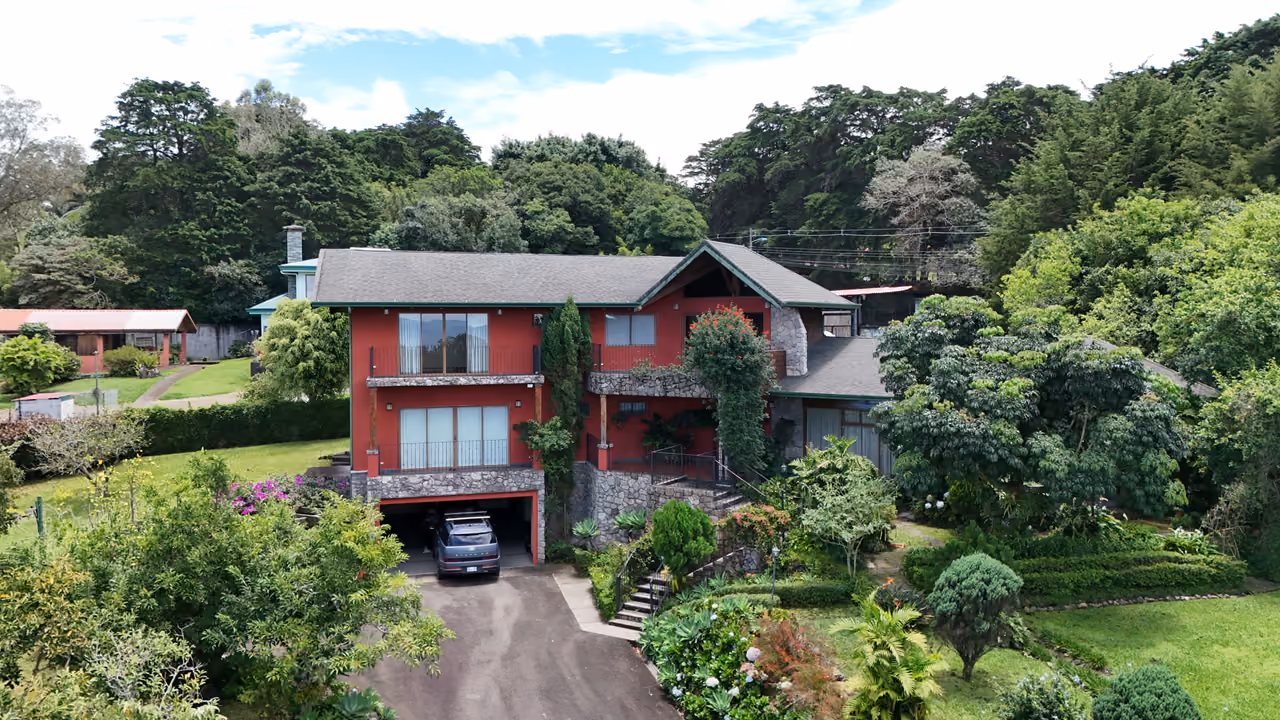 Casa de lujo en Los Ángeles de San Rafael · 3.457 m² de naturaleza — foto 1 de 19