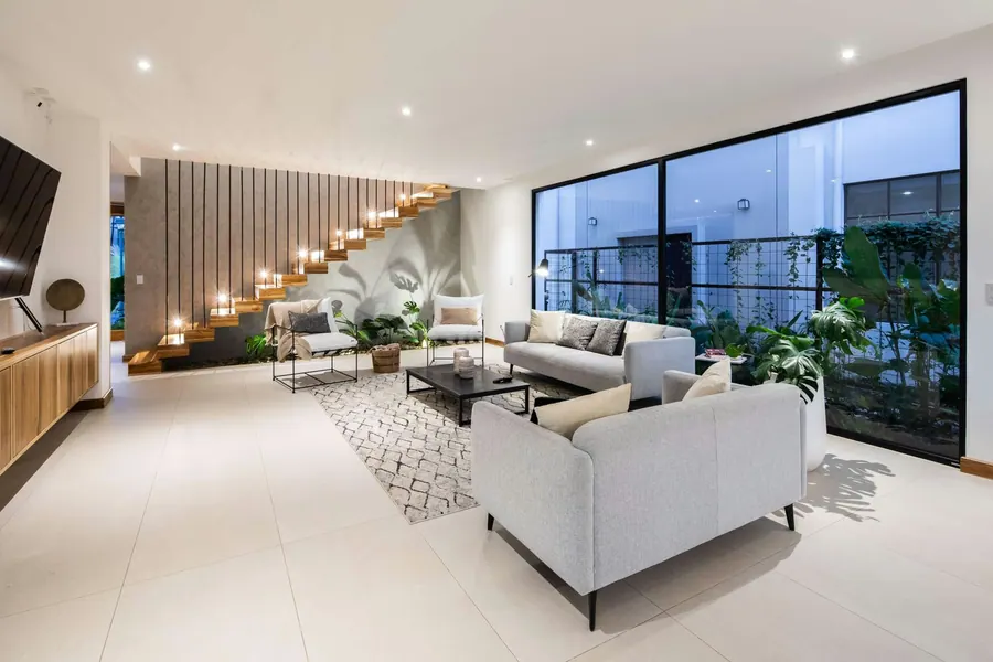 Casa en Ulloa, Heredia: 4 Habitaciones. Planta baja, Piscina En Heredia Francosta