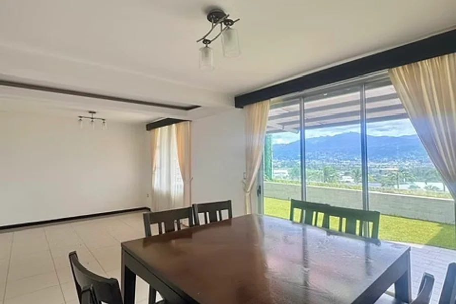 Casa en San Francisco, Heredia: Oportunidad Heredia Casa como nueva con hermosa vista · 148.000.000